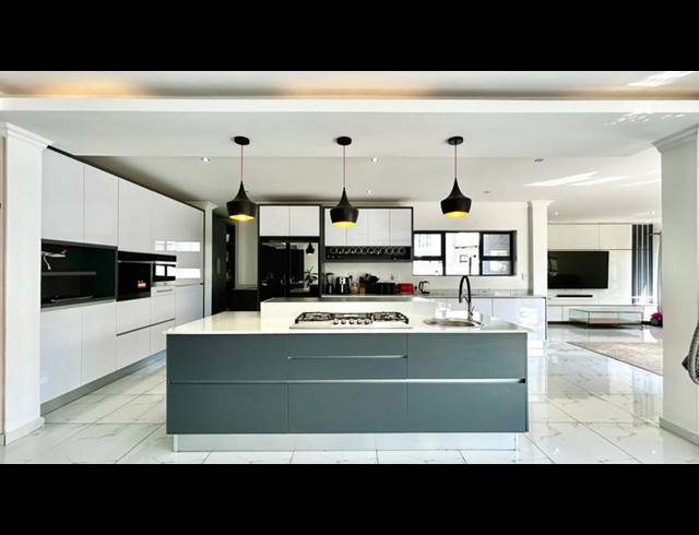 5 BEDROOM HOUSE FOR SALE IN SAVANNAH COUNTRY ESTATE